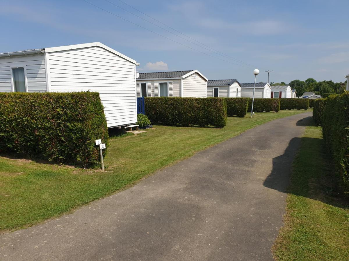 Le Clos Tranquille Gonneville-en-Auge Exterior foto