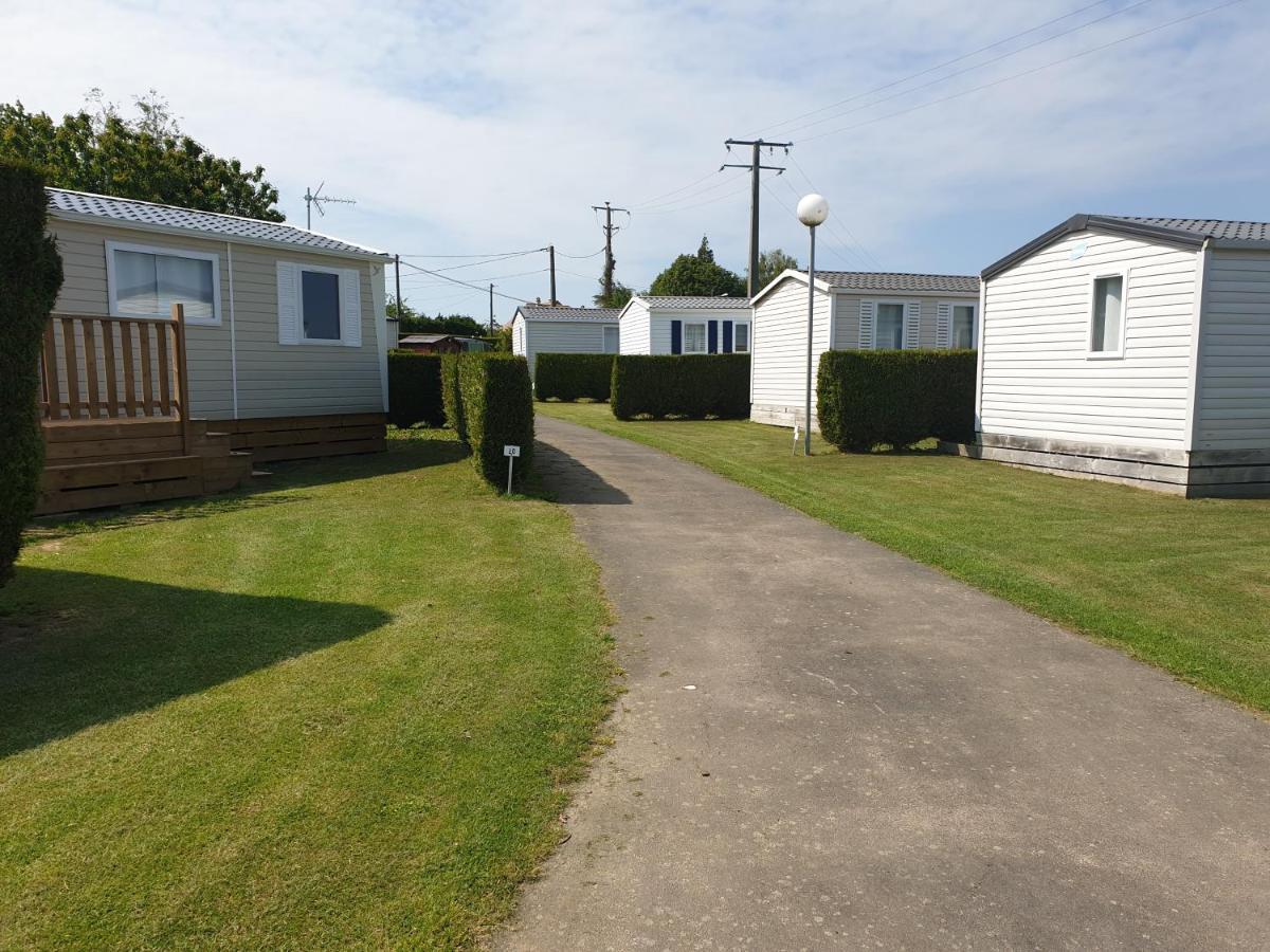 Le Clos Tranquille Gonneville-en-Auge Exterior foto