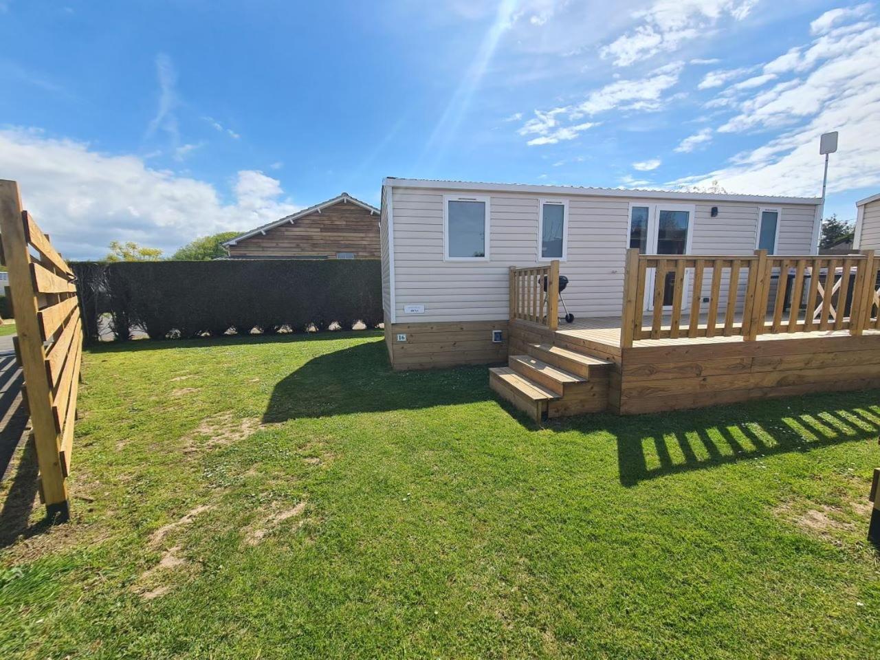 Le Clos Tranquille Gonneville-en-Auge Exterior foto